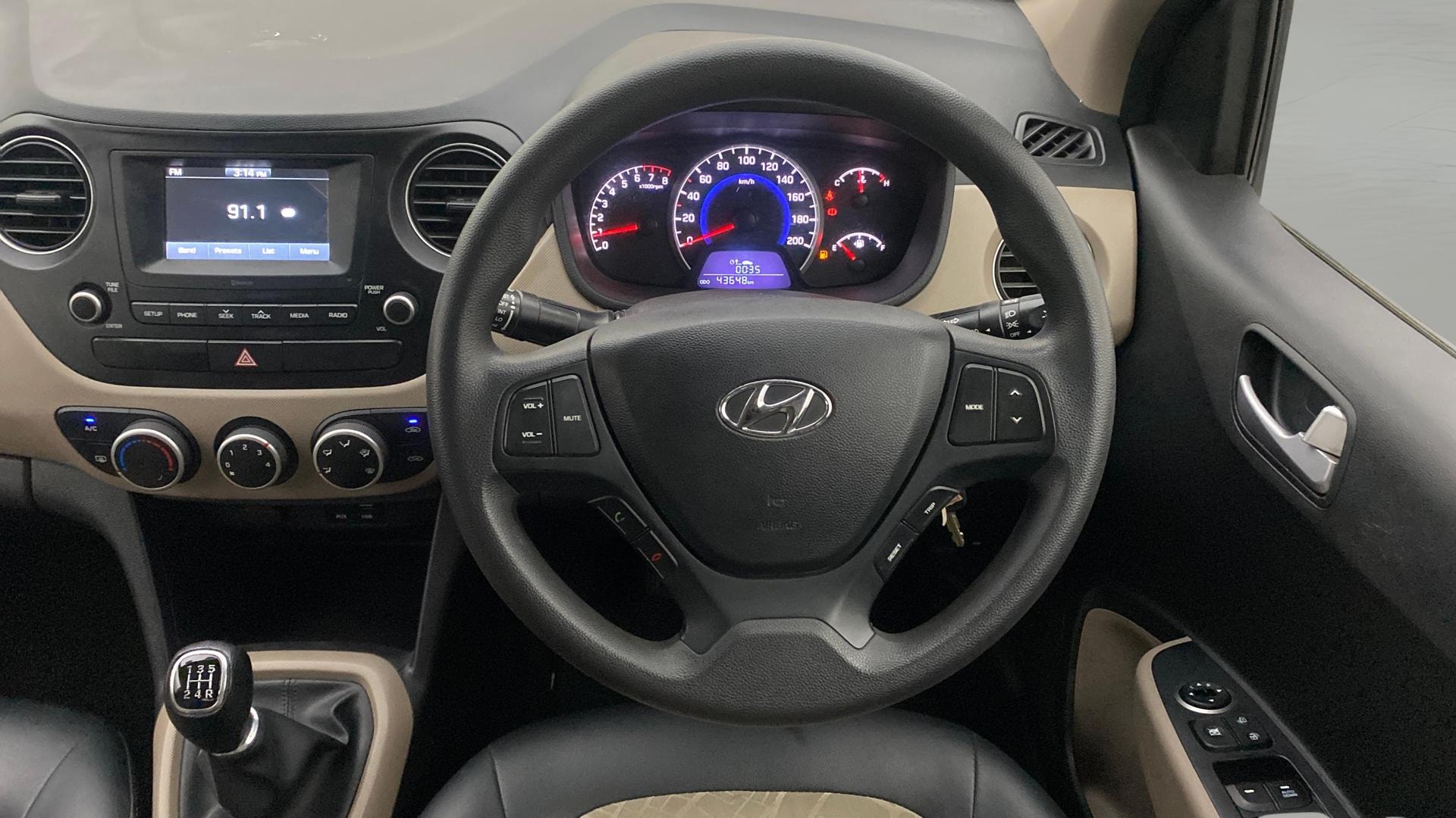 View 2017 Hyundai Grand i10 Sportz 1.2 Kappa Image 20 Used 2017 Hyundai Grand i10 Sportz 1.2 Kappa Image 20