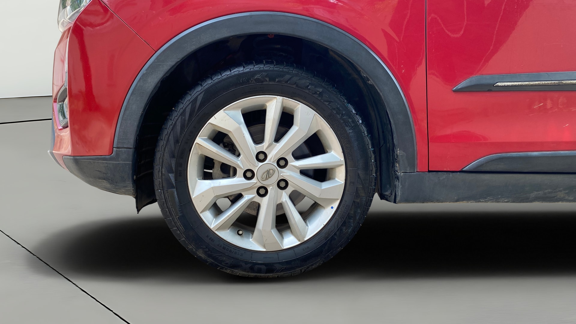 View 2019 Mahindra XUV300 W4 Petrol BS IV Image 35 Used 2019 Mahindra XUV300 W4 Petrol BS IV Image 35