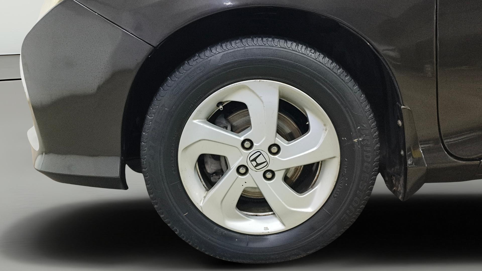 View 2015 Honda City ZX MT Diesel Anniversary Edition Image 30 Used 2015 Honda City ZX MT Diesel Anniversary Edition Image 30