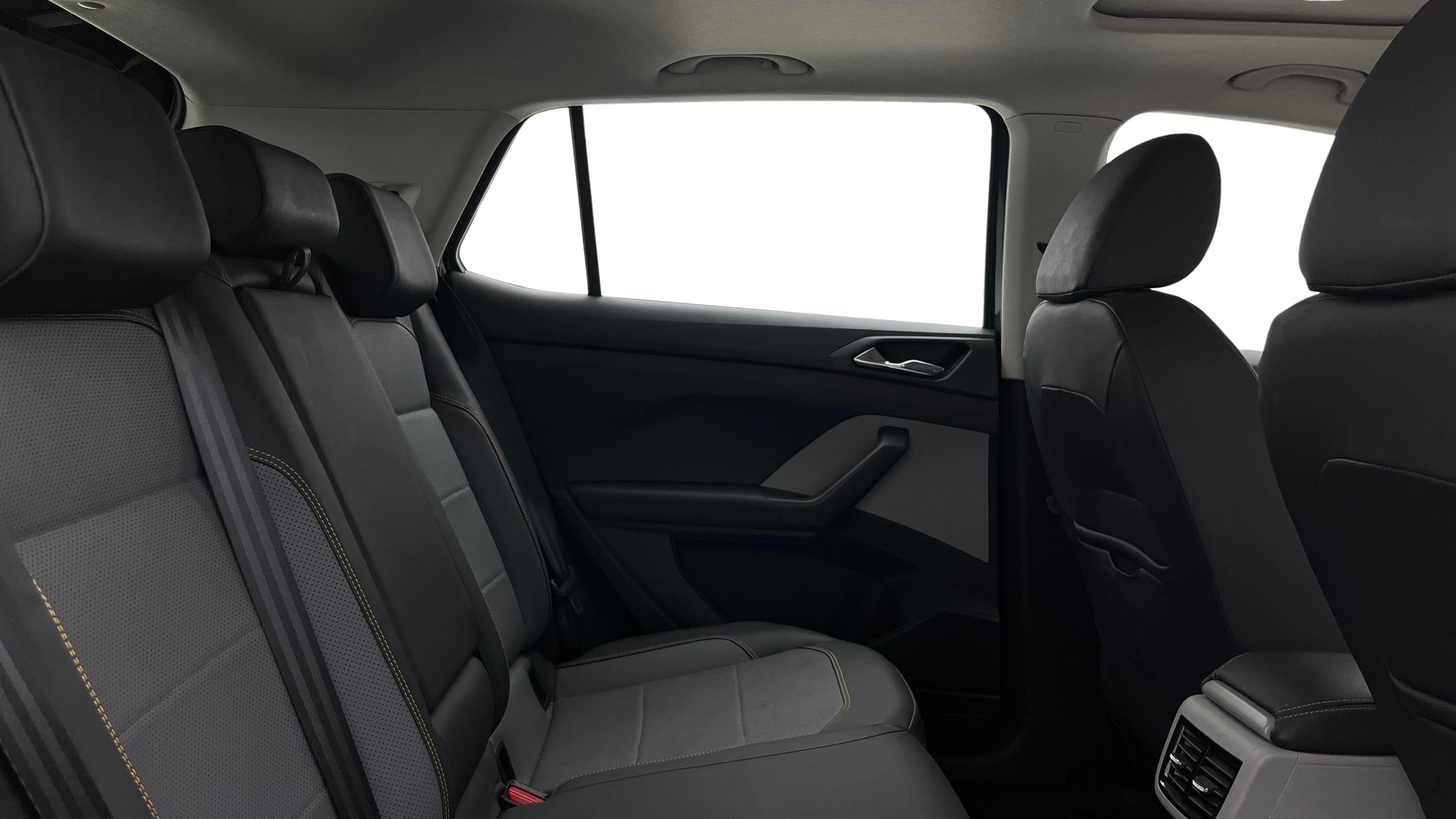 View 2022 Skoda Kushaq Style 1.5 TSI AT Image 36 Used 2022 Skoda Kushaq Style 1.5 TSI AT Image 36