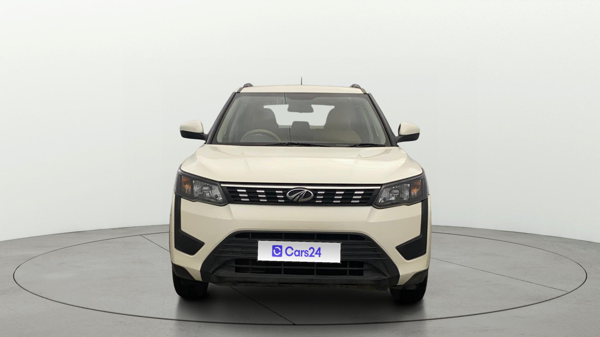 2020 महिंद्रा एक्सयूवी300 W4 Petrol BS IV 2020 महिंद्रा एक्सयूवी300 W4 Petrol BS IV