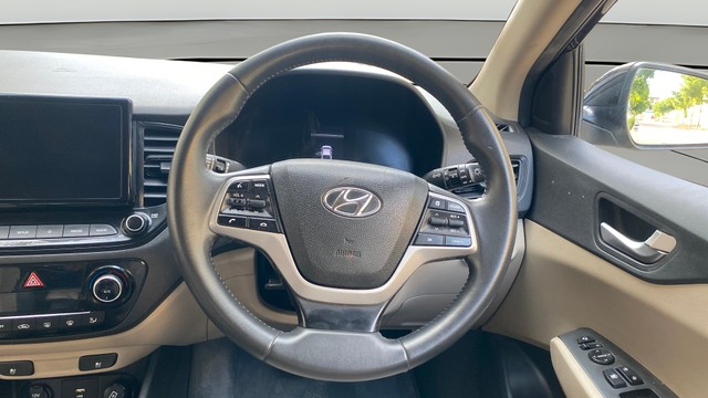 View Hyundai Verna Image 21 Used Hyundai Verna Image 21