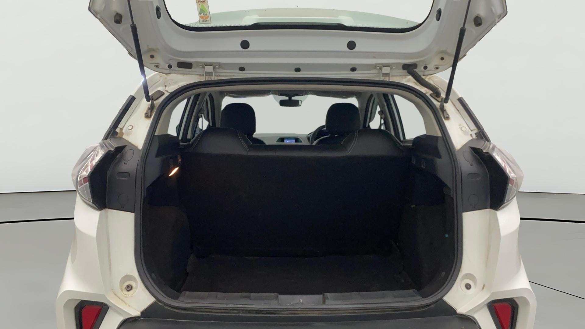 View 2021 Tata Nexon Revotron XMA AMT Image 38 Used 2021 Tata Nexon Revotron XMA AMT Image 38