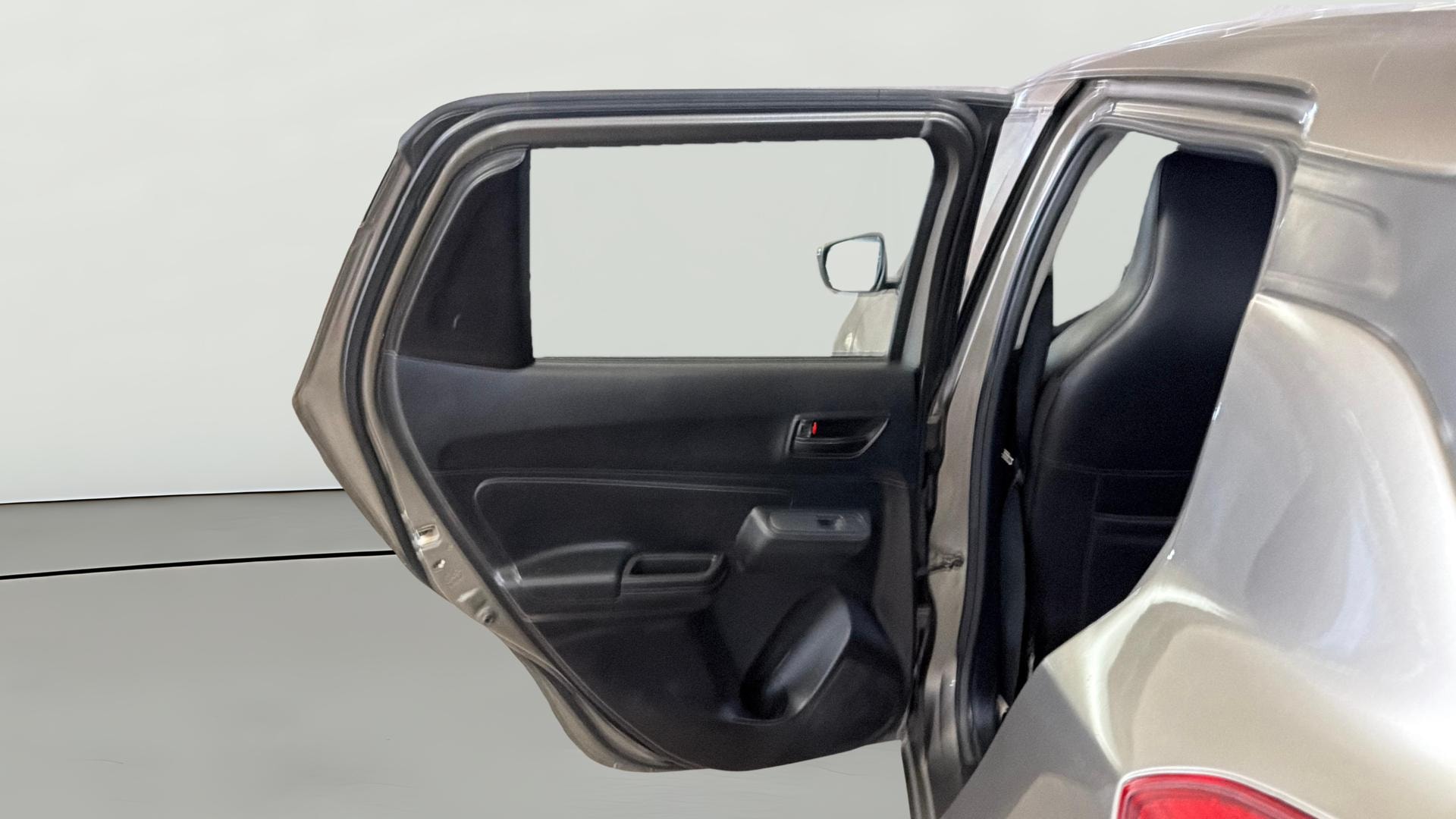 View 2022 Maruti Suzuki 1000 Base Variant Image 23 Used 2022 Maruti Suzuki 1000 Base Variant Image 23