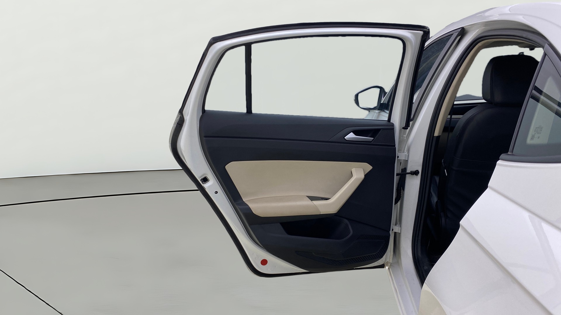 View 2023 Volkswagen Virtus Topline 1.0 TSI MT Image 15 Used 2023 Volkswagen Virtus Topline 1.0 TSI MT Image 15