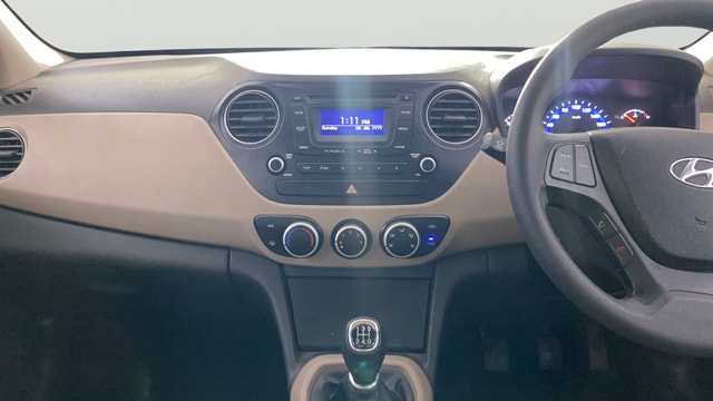 View Hyundai Xcent Image 17 Used Hyundai Xcent Image 17