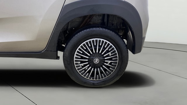 View Mahindra KUV100 Image 11 Used Mahindra KUV100 Image 11