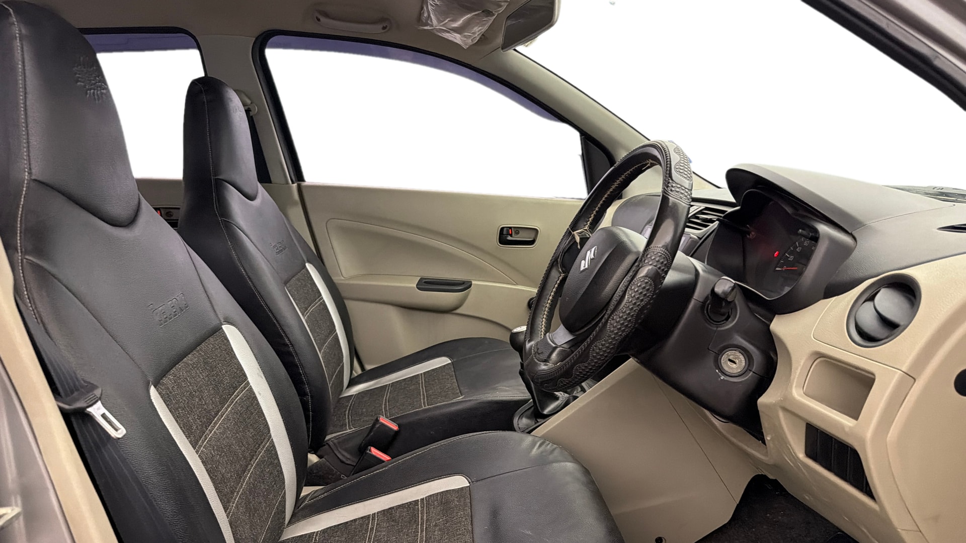View 2015 Maruti Suzuki 1000 Base Variant Image 25 Used 2015 Maruti Suzuki 1000 Base Variant Image 25