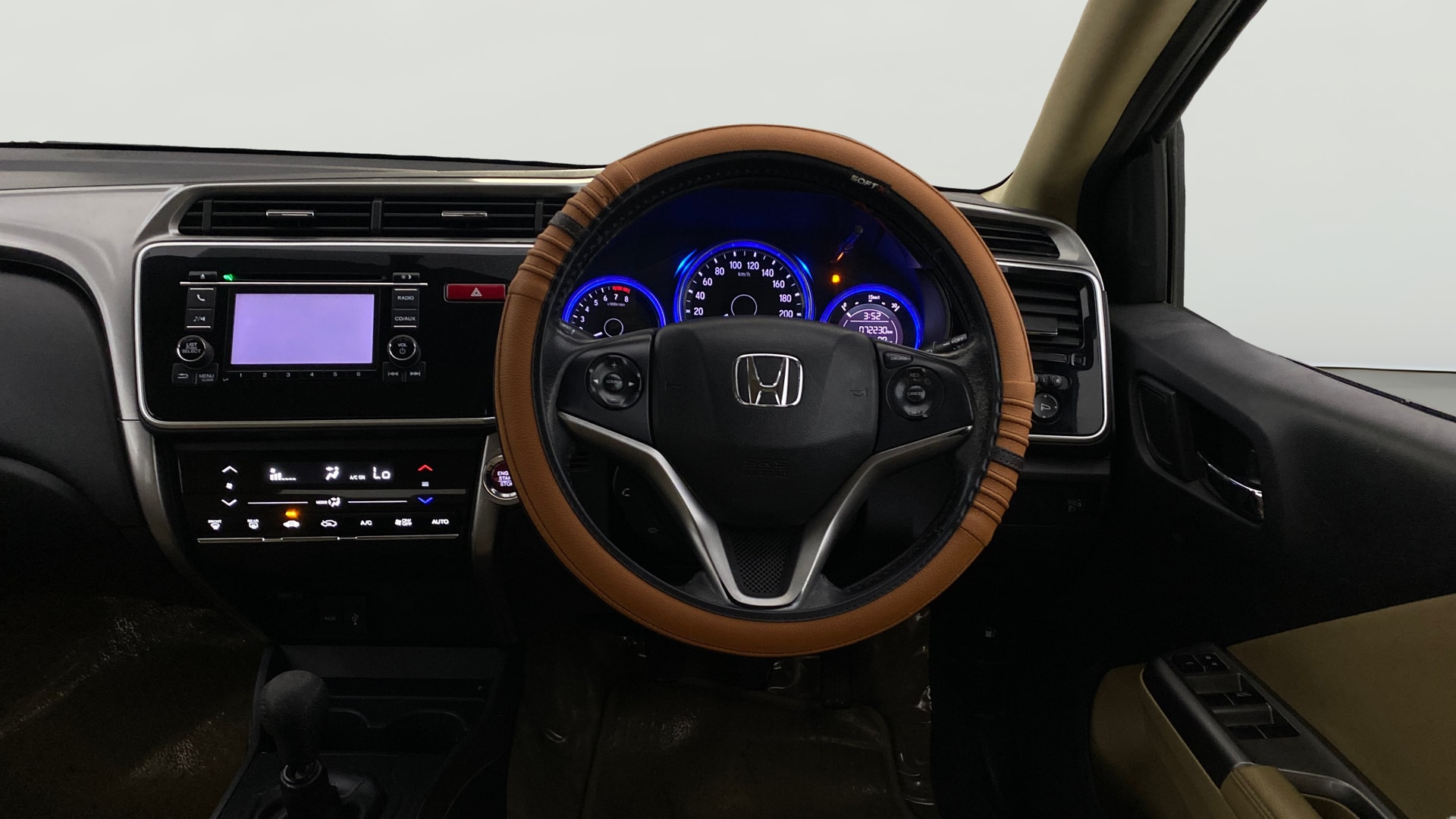 View 2015 Honda City ZX MT Diesel Anniversary Edition Image 21 Used 2015 Honda City ZX MT Diesel Anniversary Edition Image 21