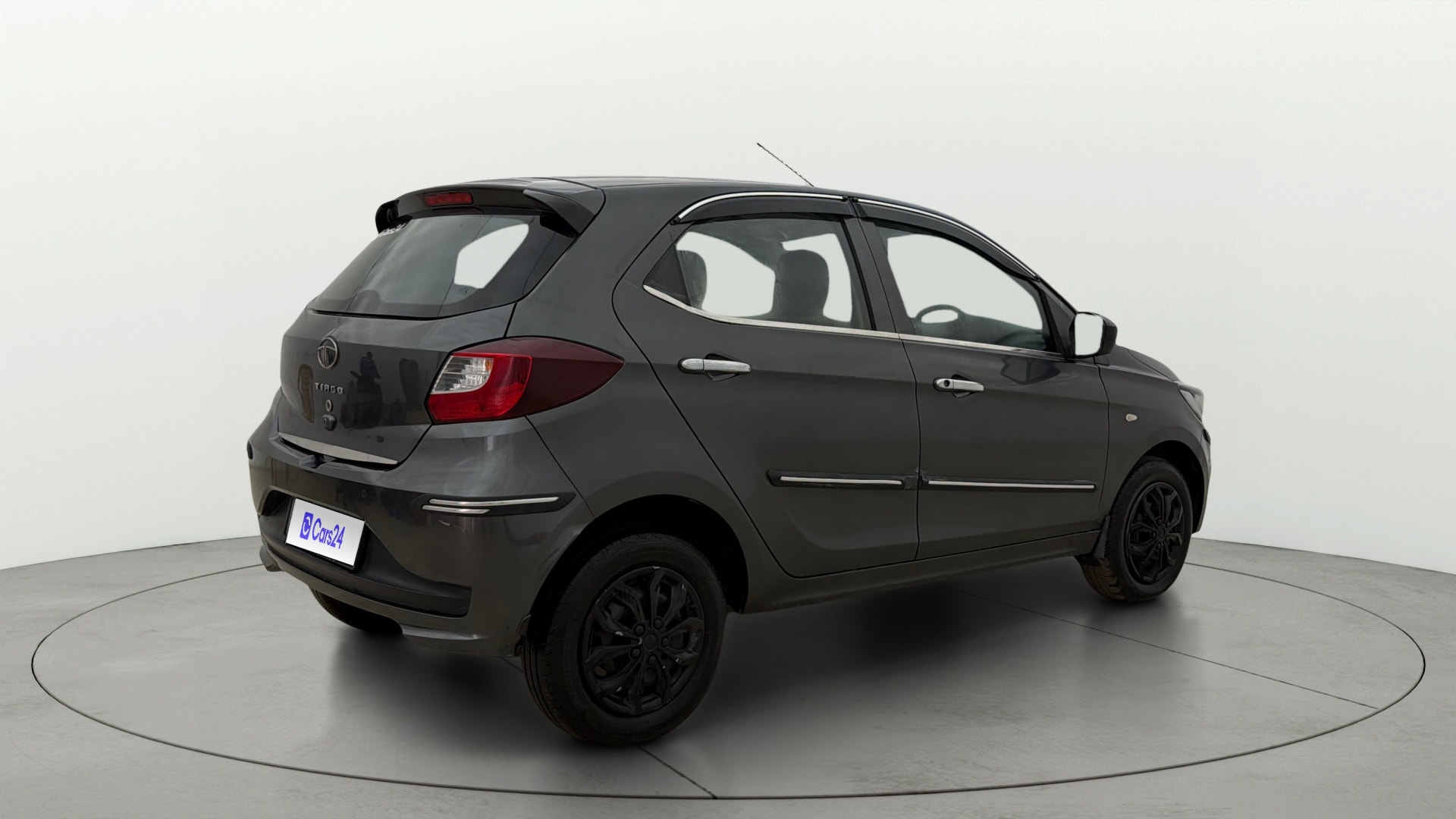 View 2022 Tata Tiago Revotorq XB Image 42 Used 2022 Tata Tiago Revotorq XB Image 42