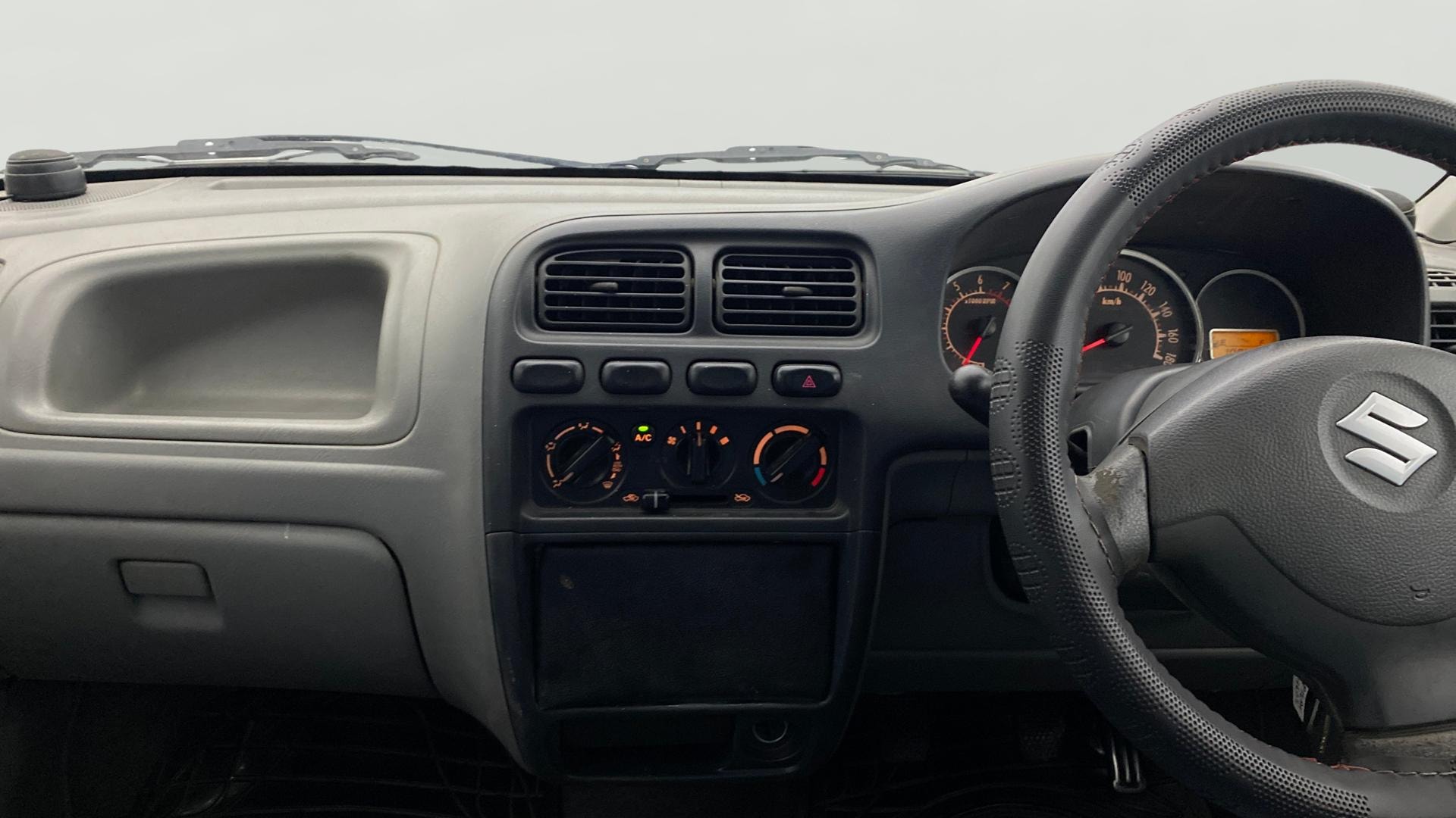 View 2014 Maruti Suzuki Alto K10 LX Image 17 Used 2014 Maruti Suzuki Alto K10 LX Image 17