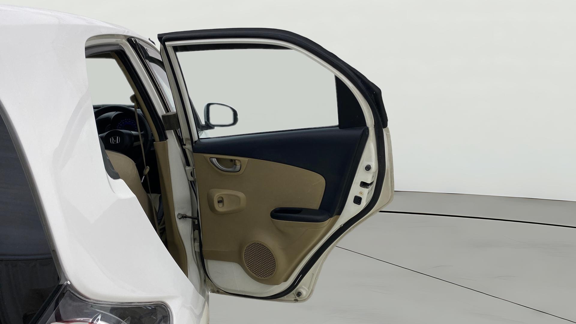 View 2016 Honda Brio VX AT Petrol Image 7 Used 2016 Honda Brio VX AT Petrol Image 7