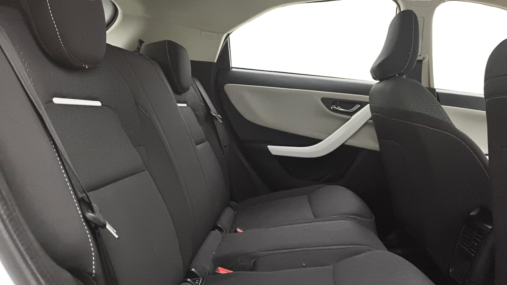 View 2024 Tata Nexon Revotron XE Image 35 Used 2024 Tata Nexon Revotron XE Image 35