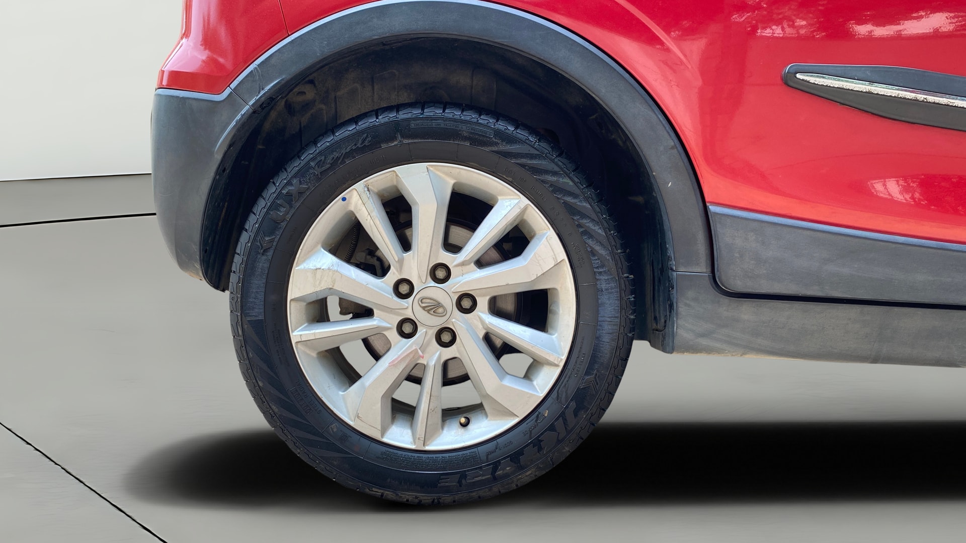 View 2019 Mahindra XUV300 W4 Petrol BS IV Image 34 Used 2019 Mahindra XUV300 W4 Petrol BS IV Image 34