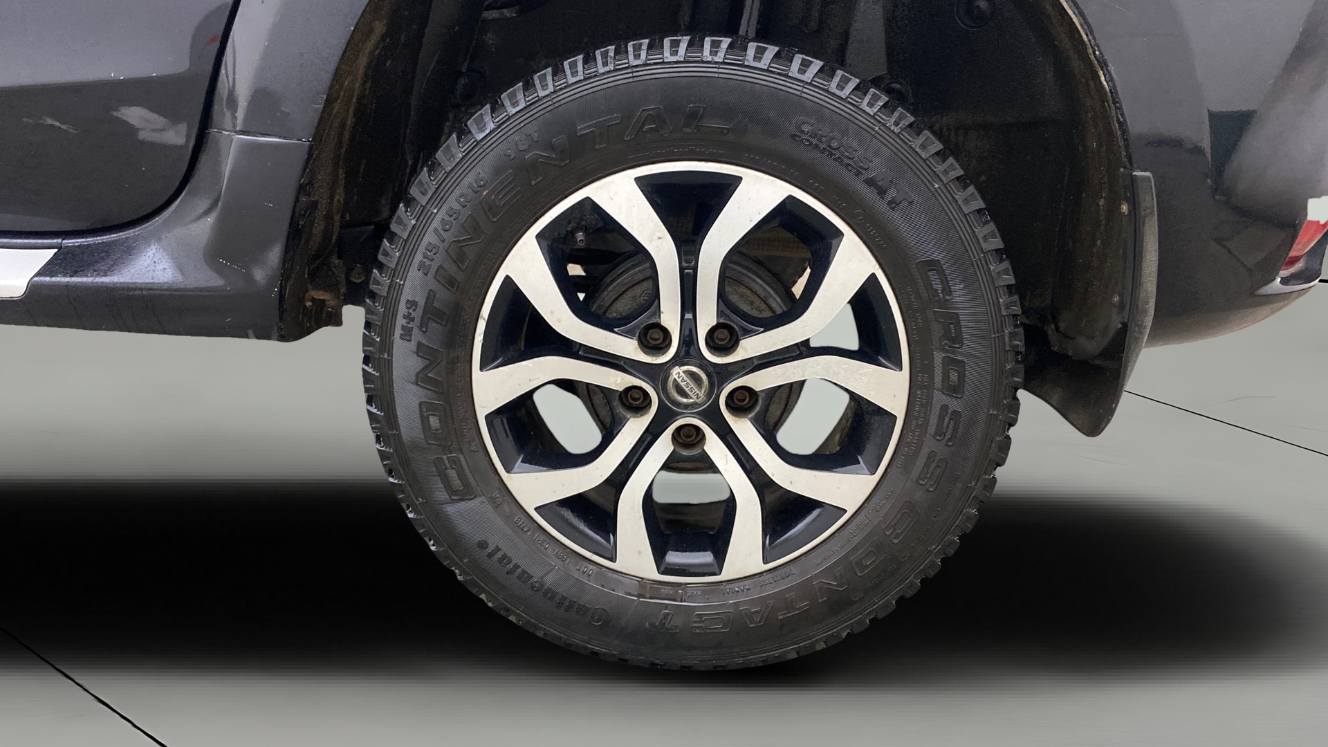 View 2015 Nissan Terrano XLD Plus 85PS Image 11 Used 2015 Nissan Terrano XLD Plus 85PS Image 11