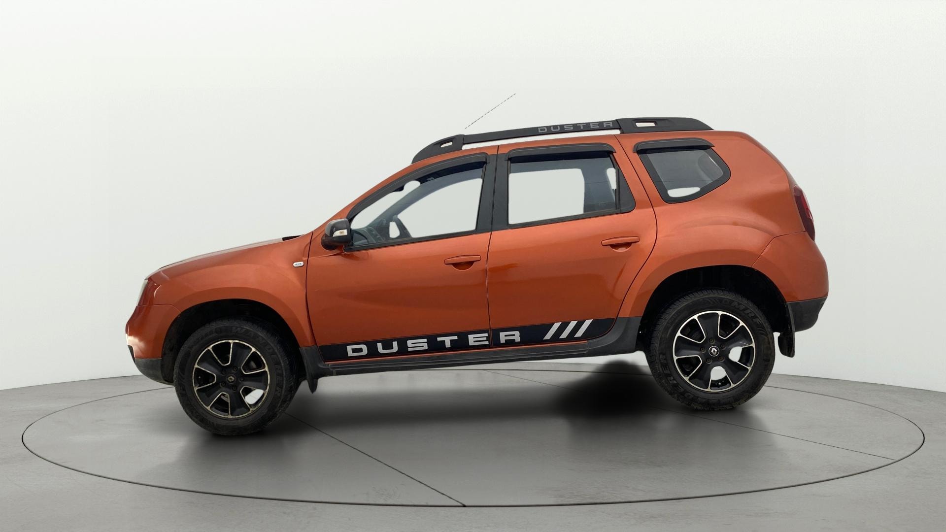 View 2018 Renault Duster Petrol RxS CVT Petrol Image 5 Used 2018 Renault Duster Petrol RxS CVT Petrol Image 5