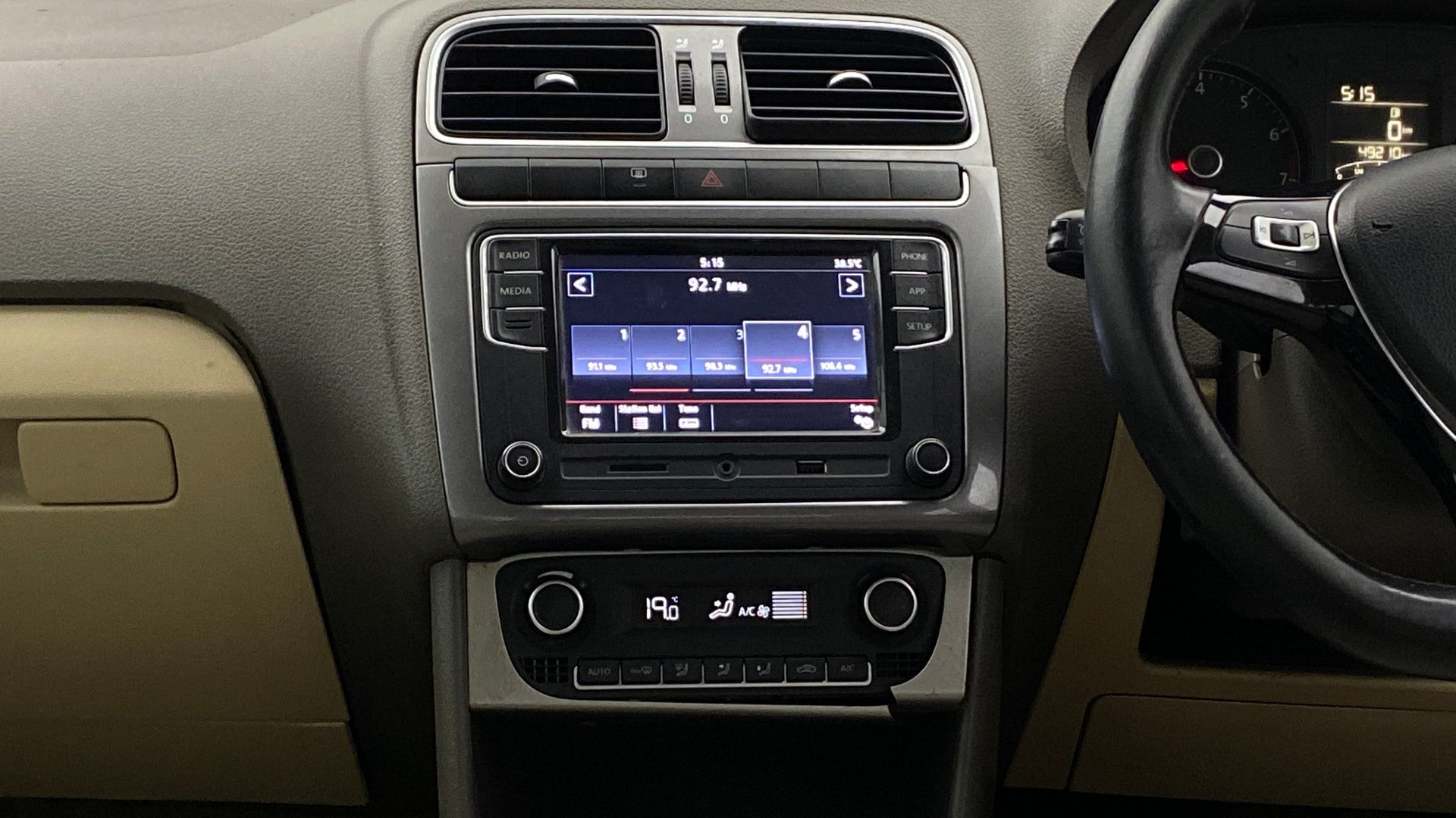 View 2021 Volkswagen Vento 1.0 L TSI Highline Petrol Image 17 Used 2021 Volkswagen Vento 1.0 L TSI Highline Petrol Image 17