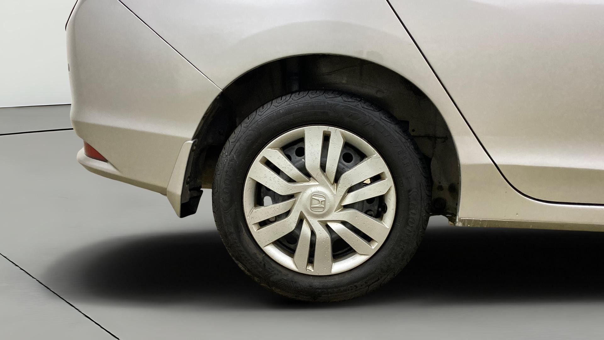 View 2014 Honda City ZX MT Diesel Anniversary Edition Image 25 Used 2014 Honda City ZX MT Diesel Anniversary Edition Image 25