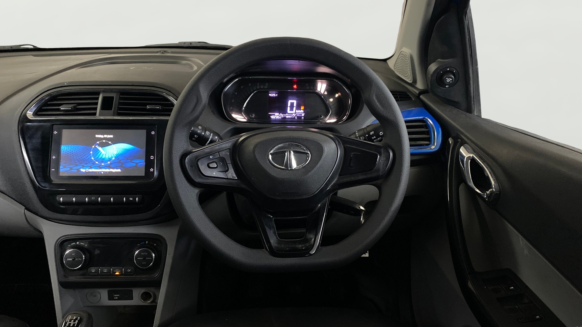 View 2020 Tata Tiago Revotorq XB Image 20 Used 2020 Tata Tiago Revotorq XB Image 20