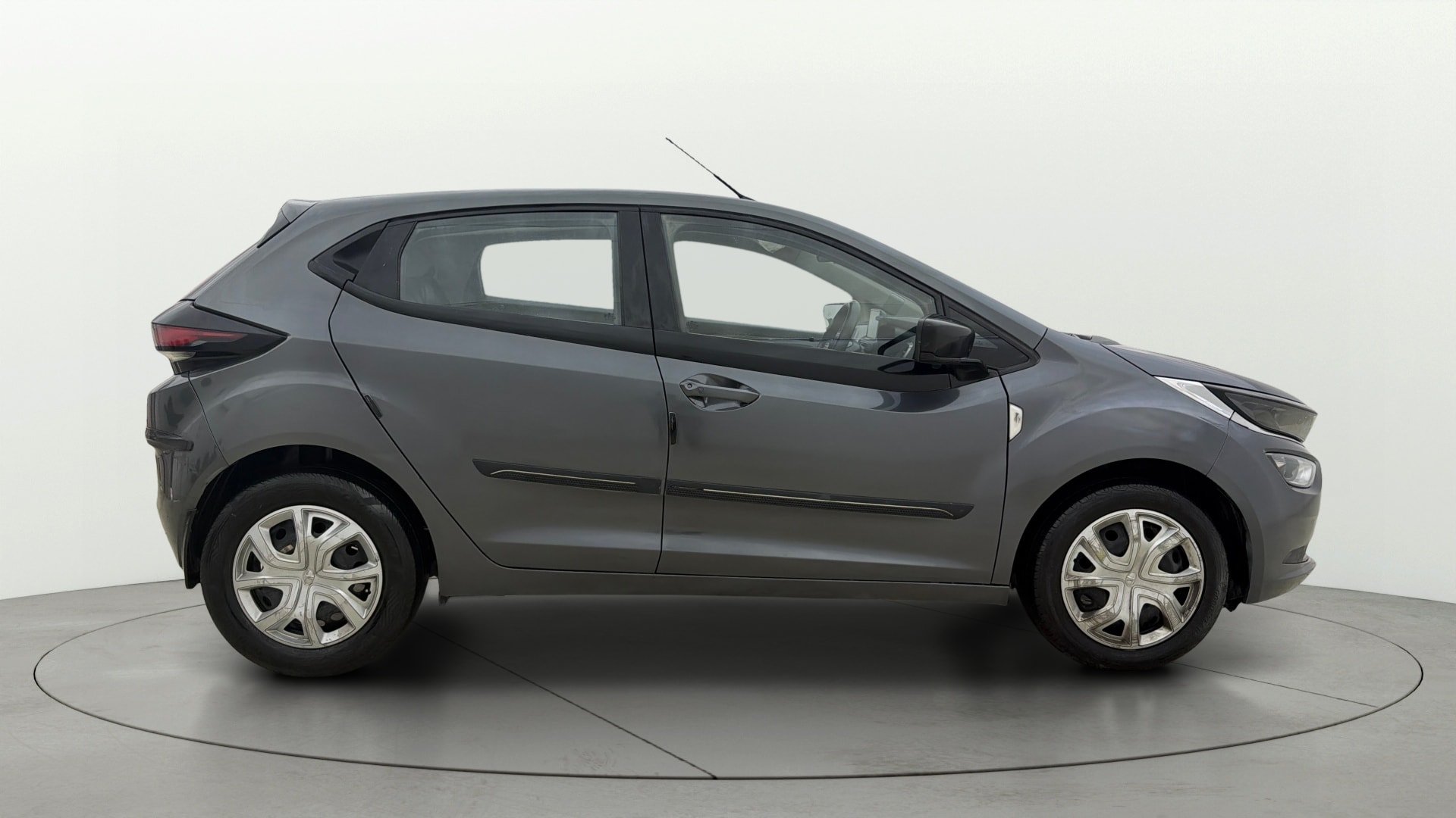 View 2022 Tata Altroz XT Petrol Image 27 Used 2022 Tata Altroz XT Petrol Image 27