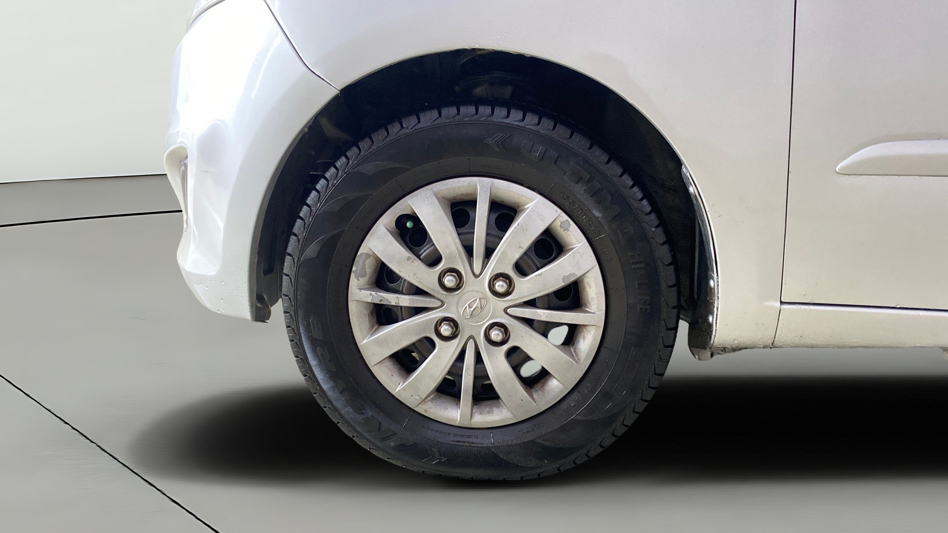 View 2013 Hyundai i10 1.2 Sportz AT Image 27 Used 2013 Hyundai i10 1.2 Sportz AT Image 27