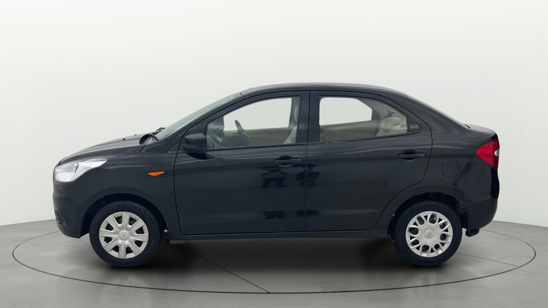 View 2017 Ford Figo Aspire 1.2P Ambiente MT BS IV Image 5 Used 2017 Ford Figo Aspire 1.2P Ambiente MT BS IV Image 5