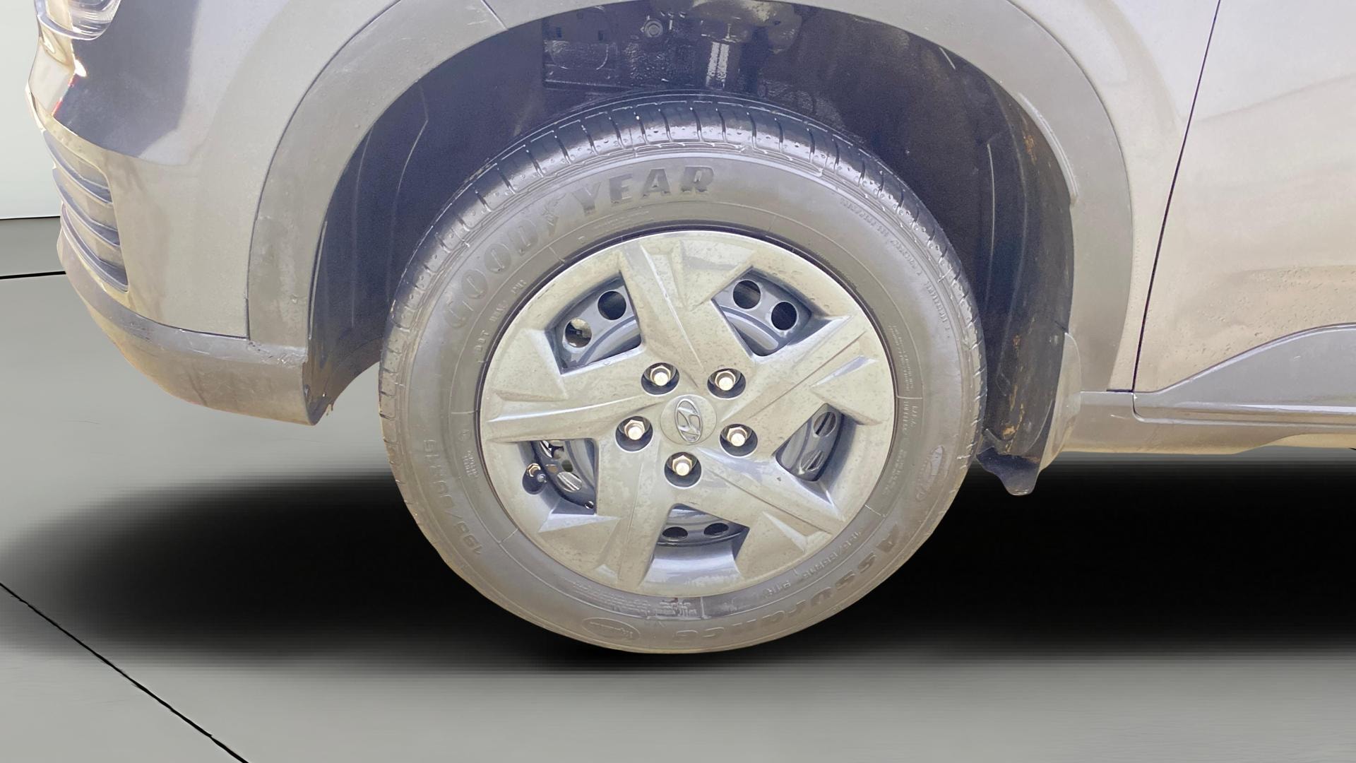 View 2024 Hyundai Venue SX 1.2 Petrol MT Image 35 Used 2024 Hyundai Venue SX 1.2 Petrol MT Image 35
