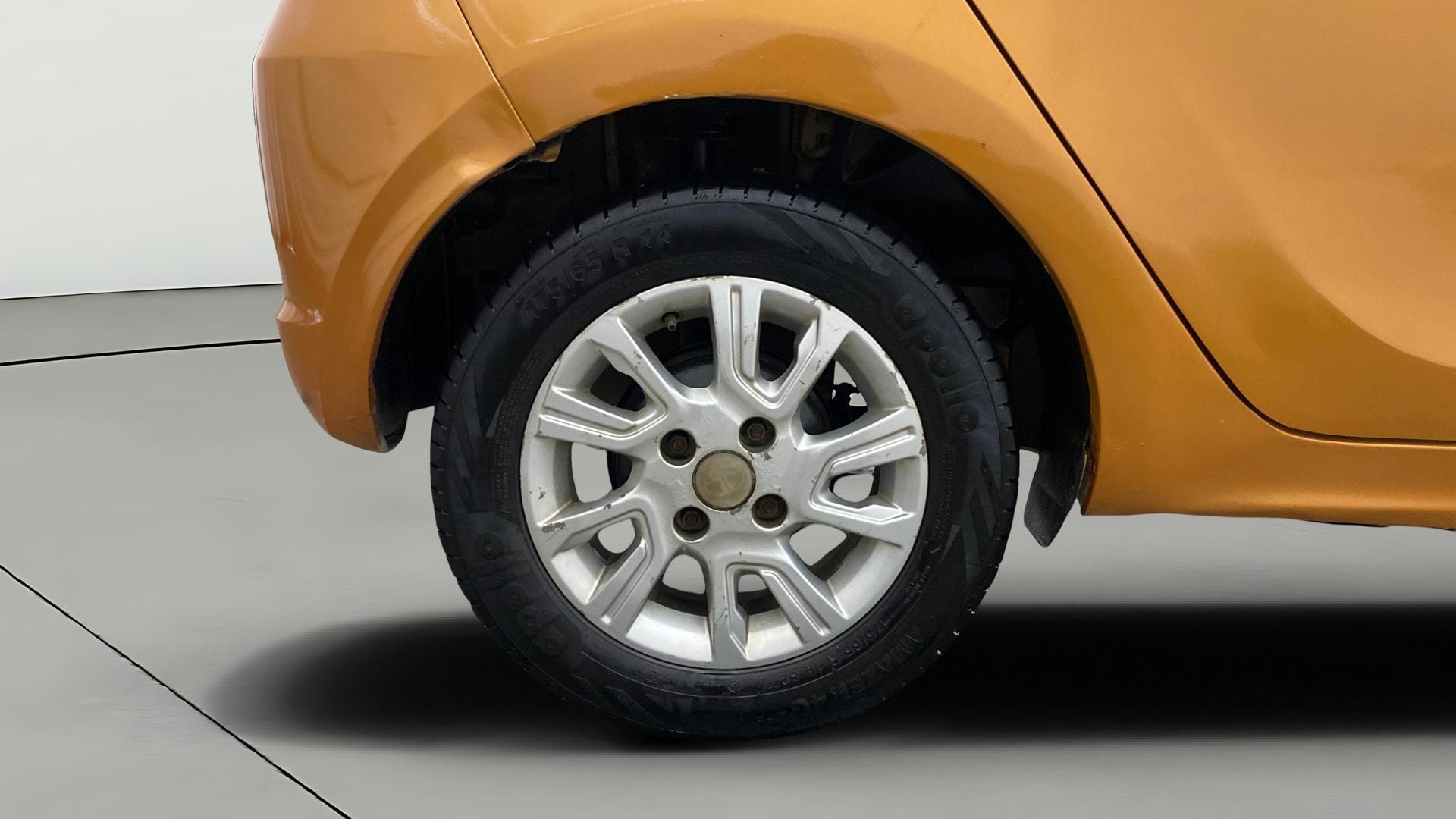 View 2016 Tata Tiago Revotorq XB Image 23 Used 2016 Tata Tiago Revotorq XB Image 23