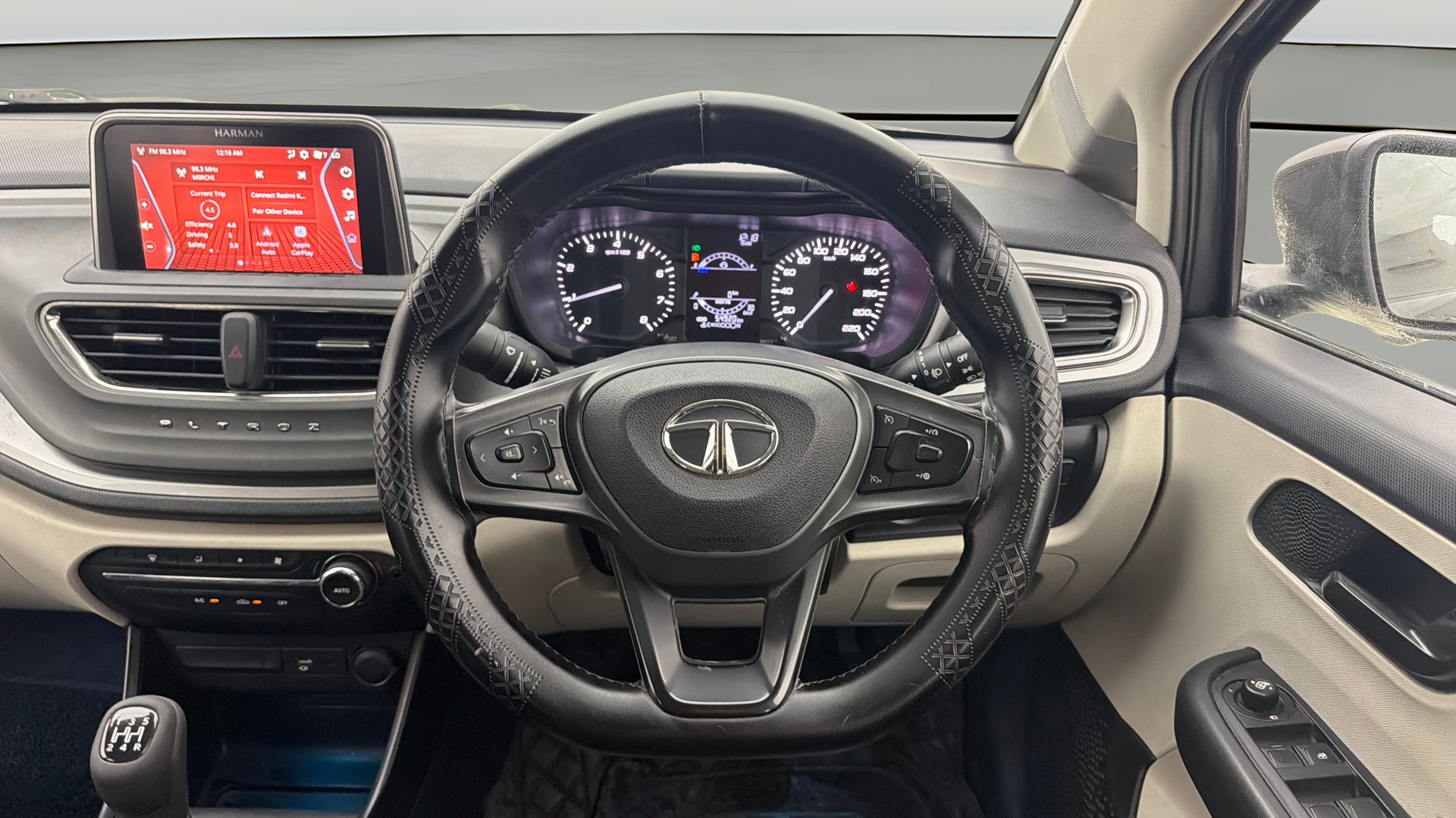 View 2022 Tata Altroz XT Petrol Image 13 Used 2022 Tata Altroz XT Petrol Image 13