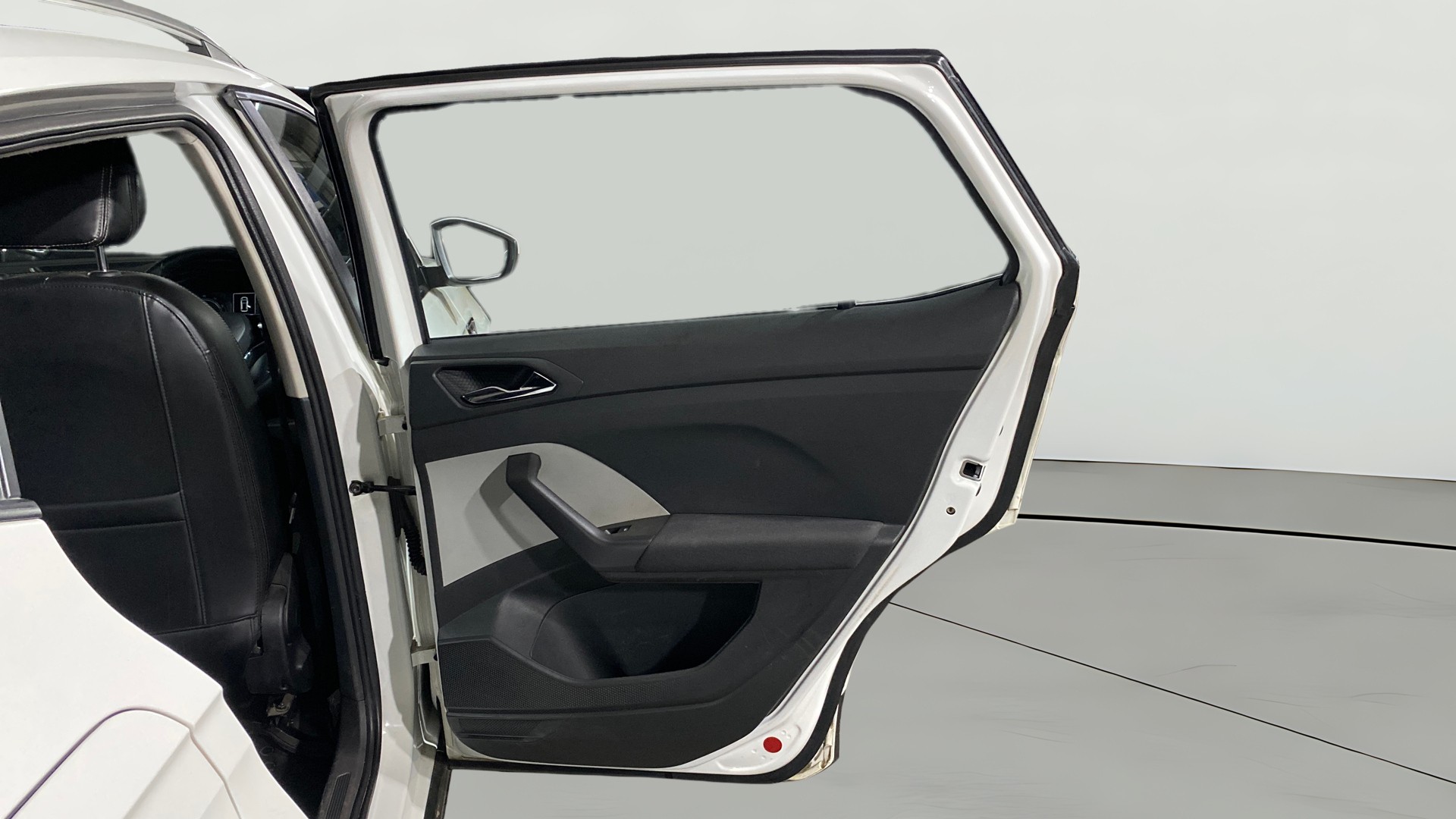 View 2023 Skoda Kushaq Ambition 1.0 TSI AT Image 7 Used 2023 Skoda Kushaq Ambition 1.0 TSI AT Image 7
