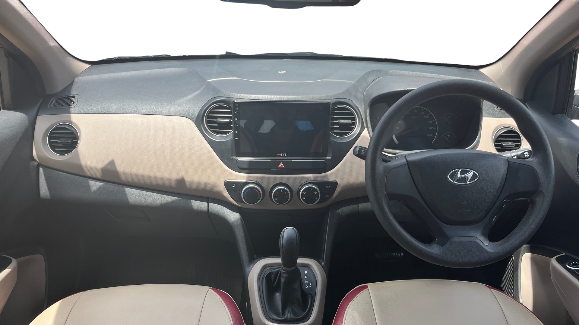 View 2016 Hyundai Grand i10 1.2 Magna Petrol AT Image 29 Used 2016 Hyundai Grand i10 1.2 Magna Petrol AT Image 29