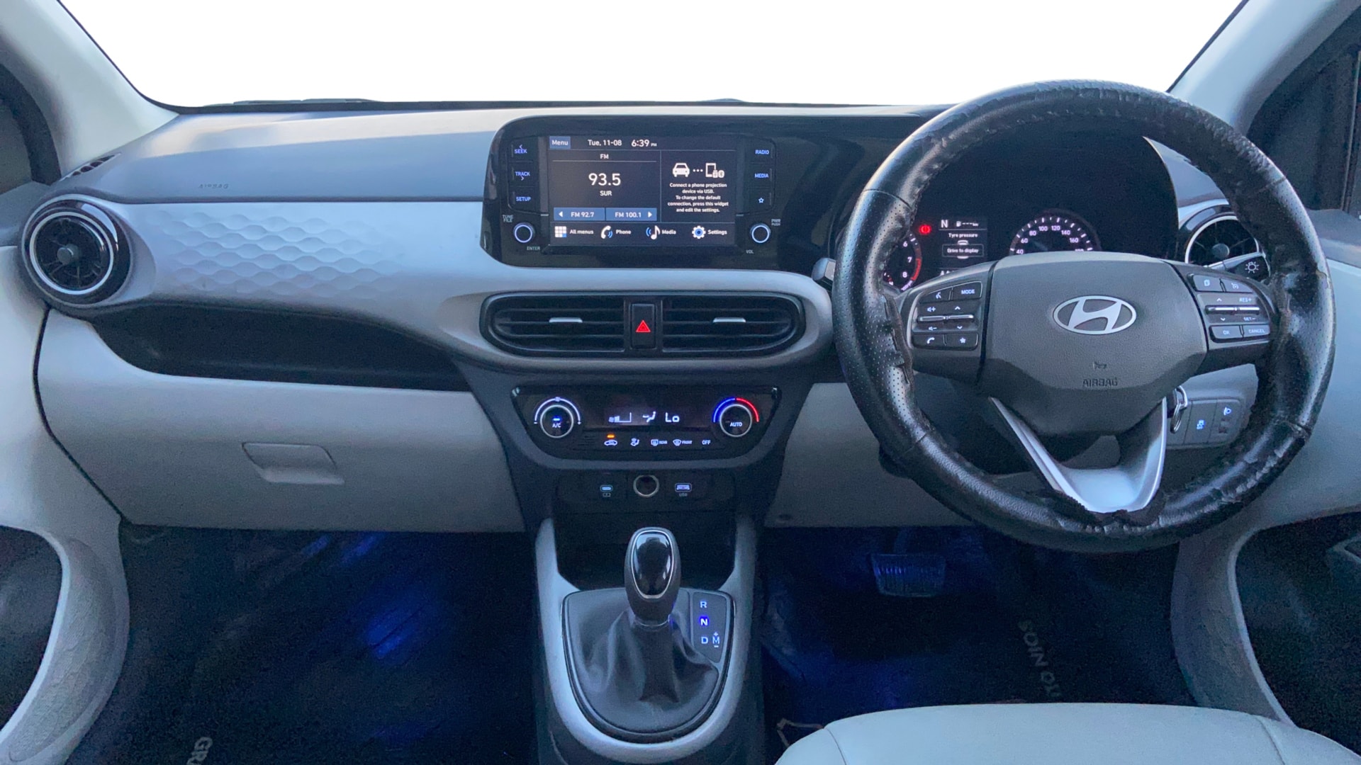 View 2023 Hyundai Grand i10 Nios Sportz Petrol AMT Image 16 Used 2023 Hyundai Grand i10 Nios Sportz Petrol AMT Image 16