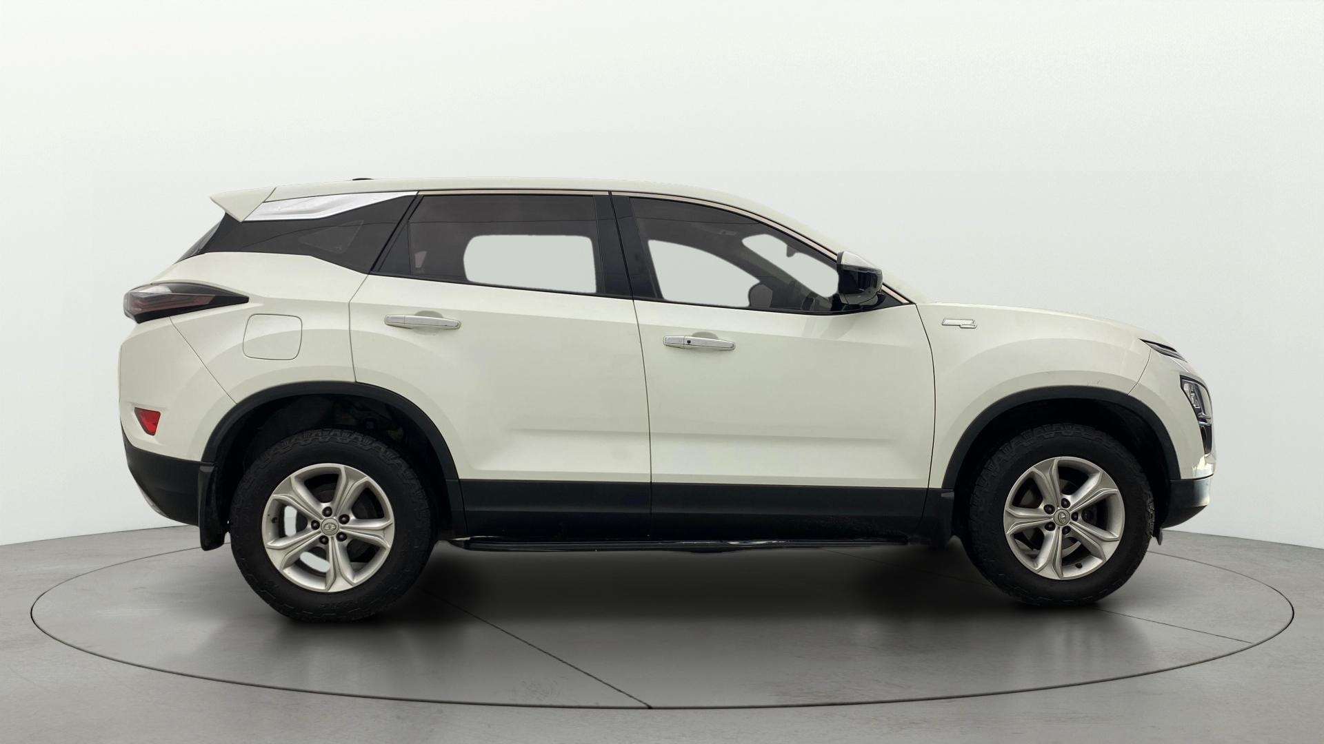 View 2019 Tata Harrier XE Image 9 Used 2019 Tata Harrier XE Image 9