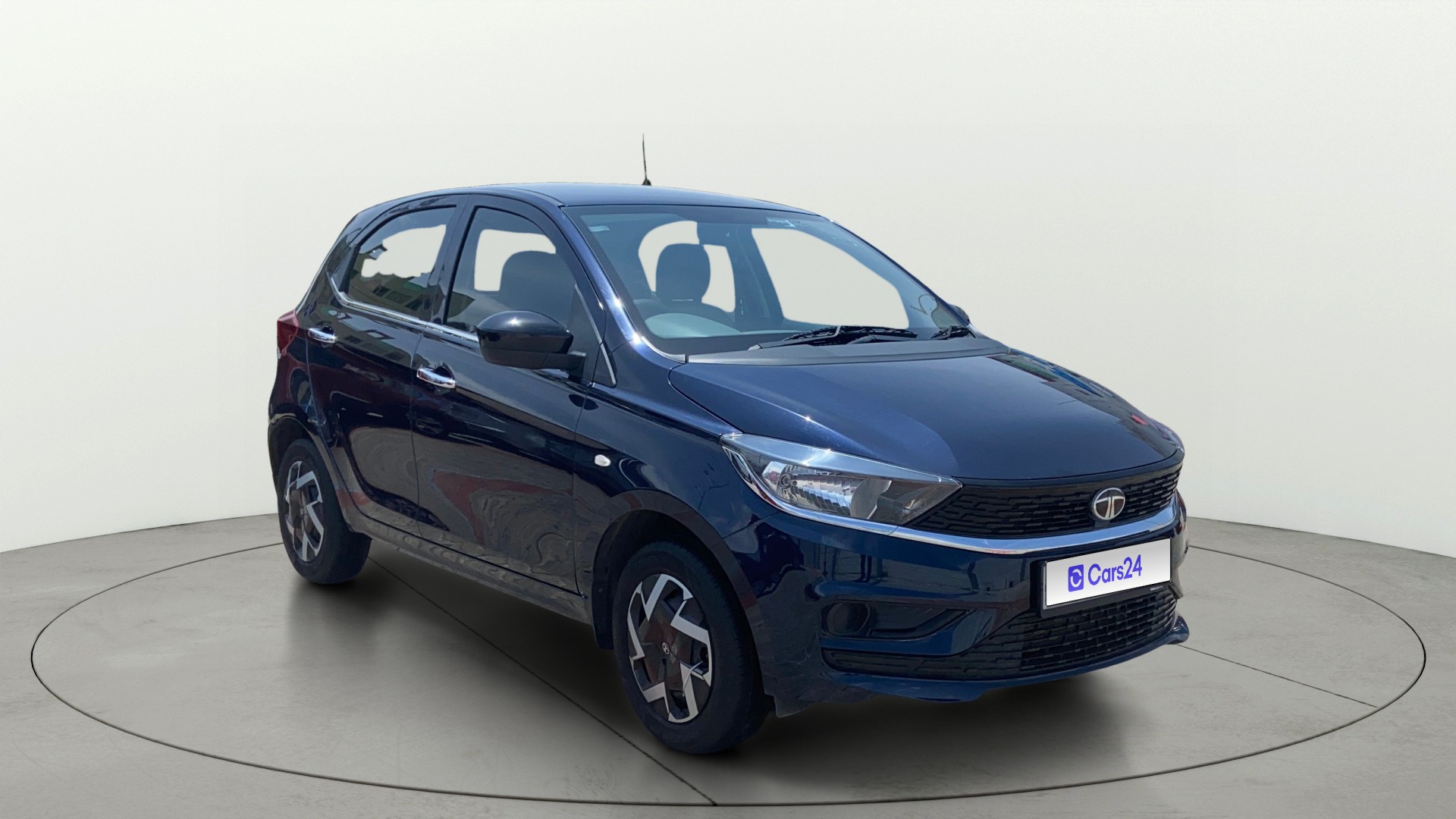 View 2025 Tata Tiago Revotorq XB Image 36 Used 2025 Tata Tiago Revotorq XB Image 36