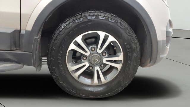 View Tata Hexa Image 40 Used Tata Hexa Image 40