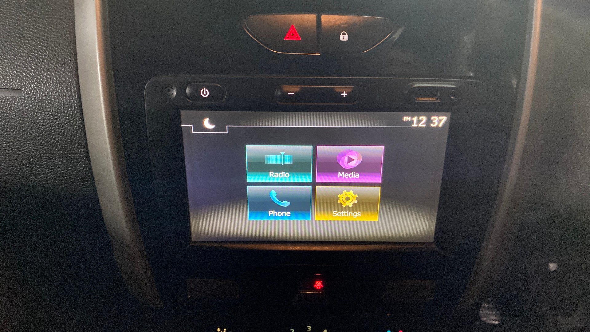 View 2020 Renault Duster Petrol RXS BS IV Image 17 Used 2020 Renault Duster Petrol RXS BS IV Image 17