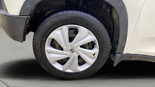 View Mahindra KUV100 Image 27 Used Mahindra KUV100 Image 27