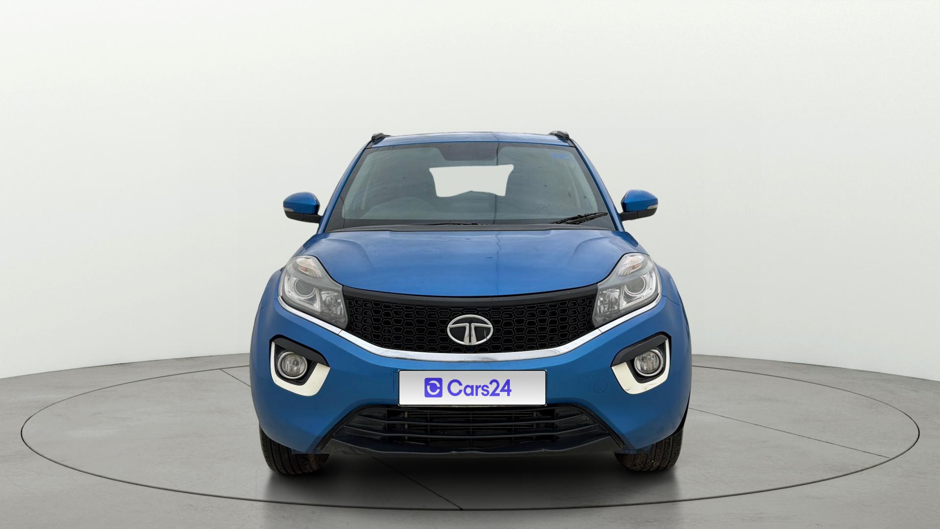 2017 टाटा नेक्सन Revotron XE 2017 टाटा नेक्सन Revotron XE