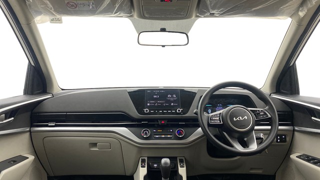 View Kia Carens Image 17 Used Kia Carens Image 17
