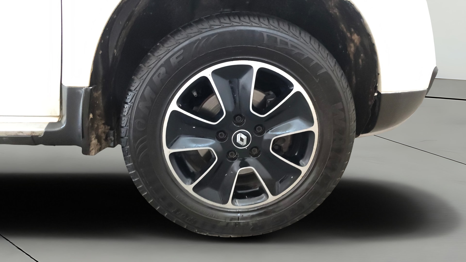 View 2019 Renault Duster Diesel 110PS RXZ AMT Image 39 Used 2019 Renault Duster Diesel 110PS RXZ AMT Image 39