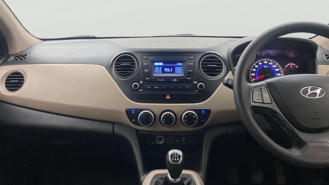 View Hyundai Grand i10 Image 17 Used Hyundai Grand i10 Image 17