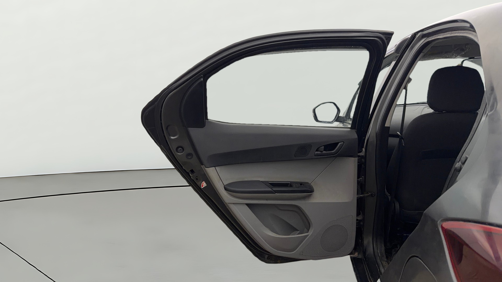 View 2021 Tata Tiago Revotorq XB Image 22 Used 2021 Tata Tiago Revotorq XB Image 22