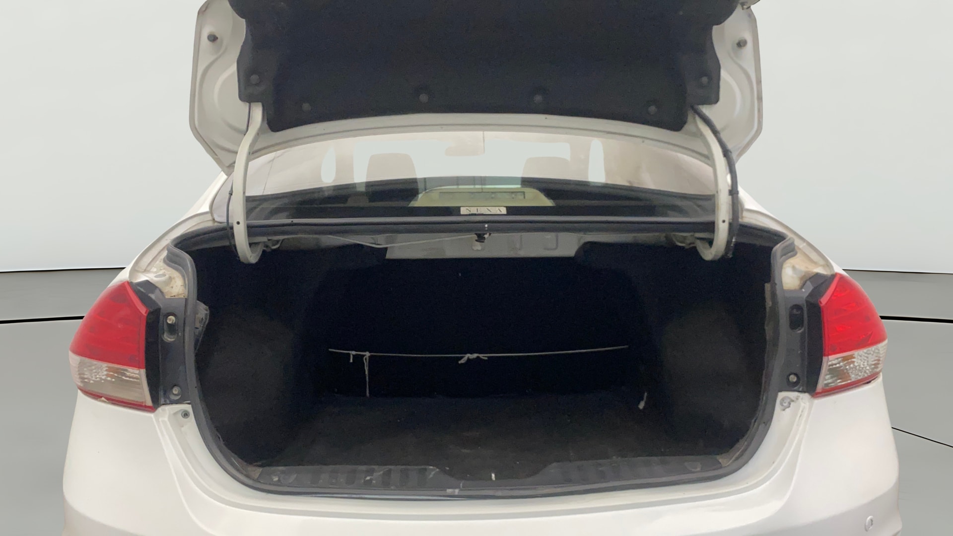 View 2019 Maruti Suzuki 1000 Base Variant Image 36 Used 2019 Maruti Suzuki 1000 Base Variant Image 36