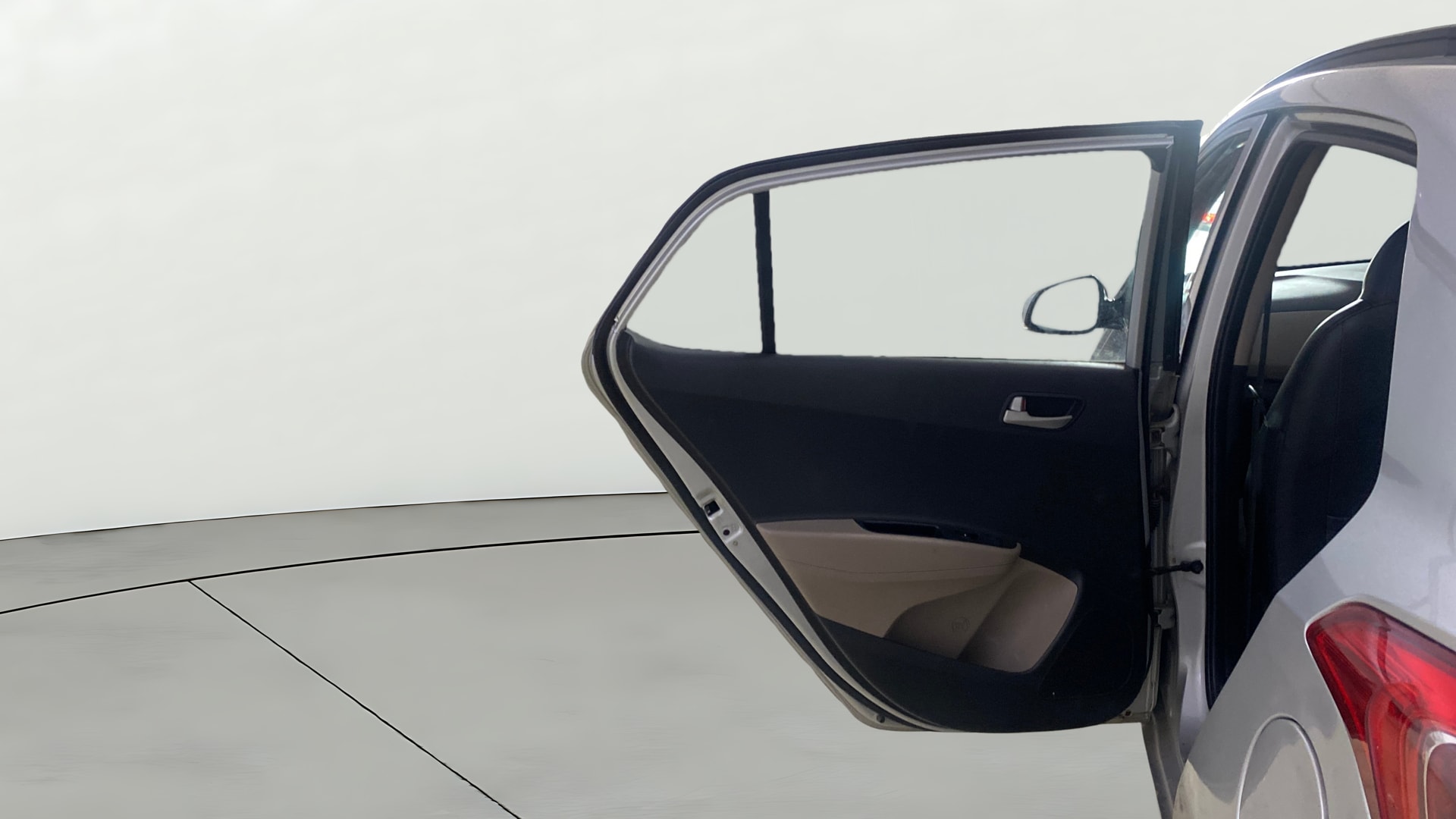 View 2015 Hyundai Grand i10 Asta AT 1.2 Kappa VTVT Image 22 Used 2015 Hyundai Grand i10 Asta AT 1.2 Kappa VTVT Image 22