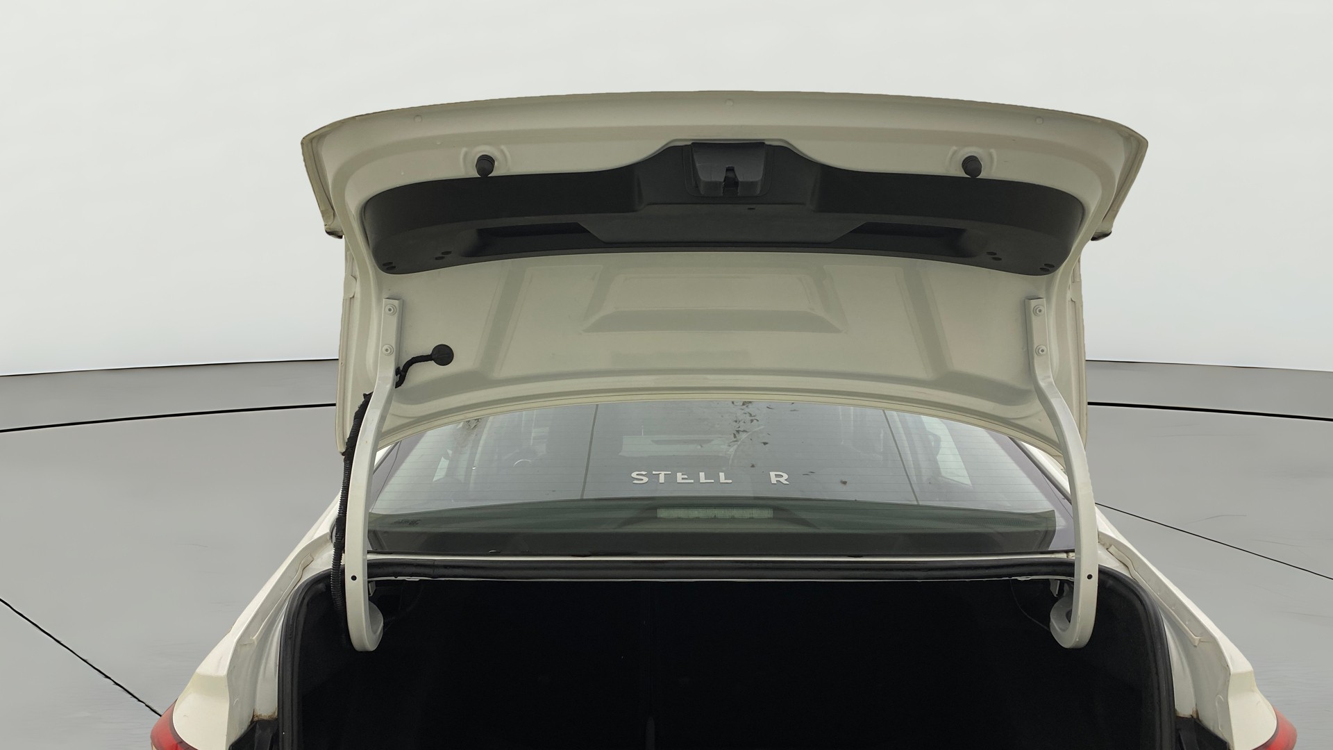View 2023 Skoda Slavia Ambition 1.0 TSI MT Image 17 Used 2023 Skoda Slavia Ambition 1.0 TSI MT Image 17