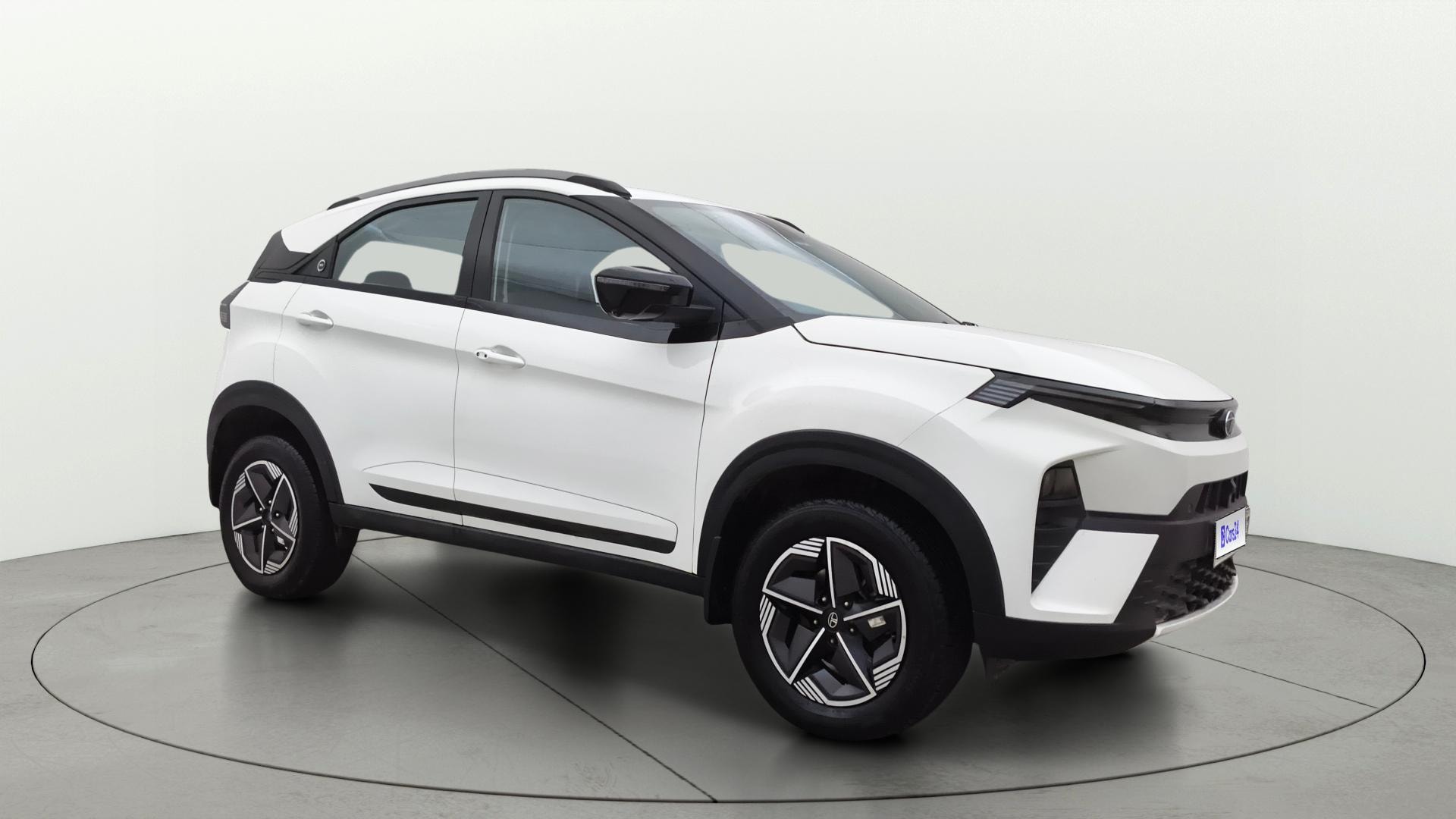 View 2024 Tata Nexon Revotron XE Image 13 Used 2024 Tata Nexon Revotron XE Image 13