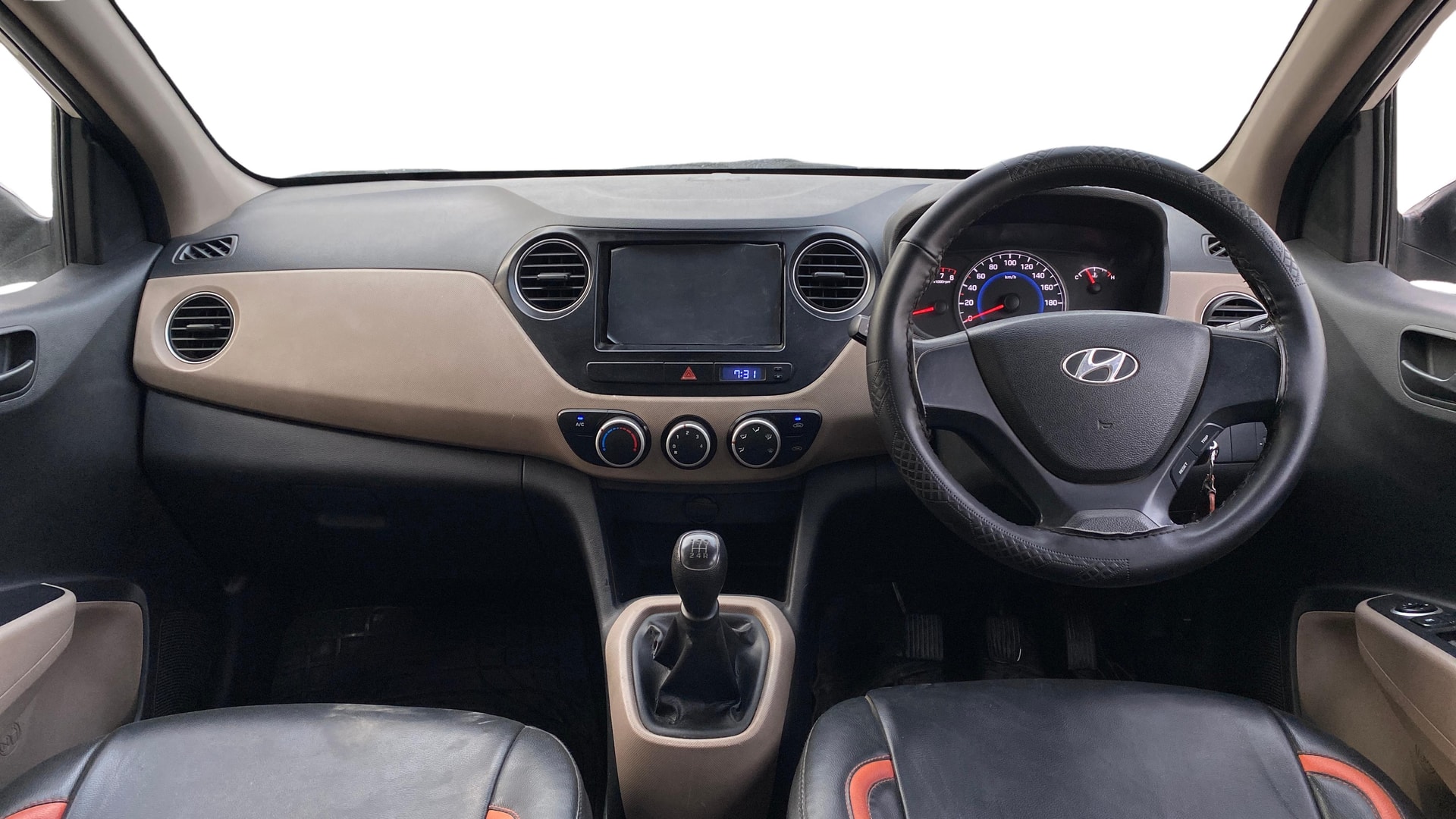 View 2015 Hyundai Grand i10 Magna 1.2 Kappa VTVT Image 15 Used 2015 Hyundai Grand i10 Magna 1.2 Kappa VTVT Image 15
