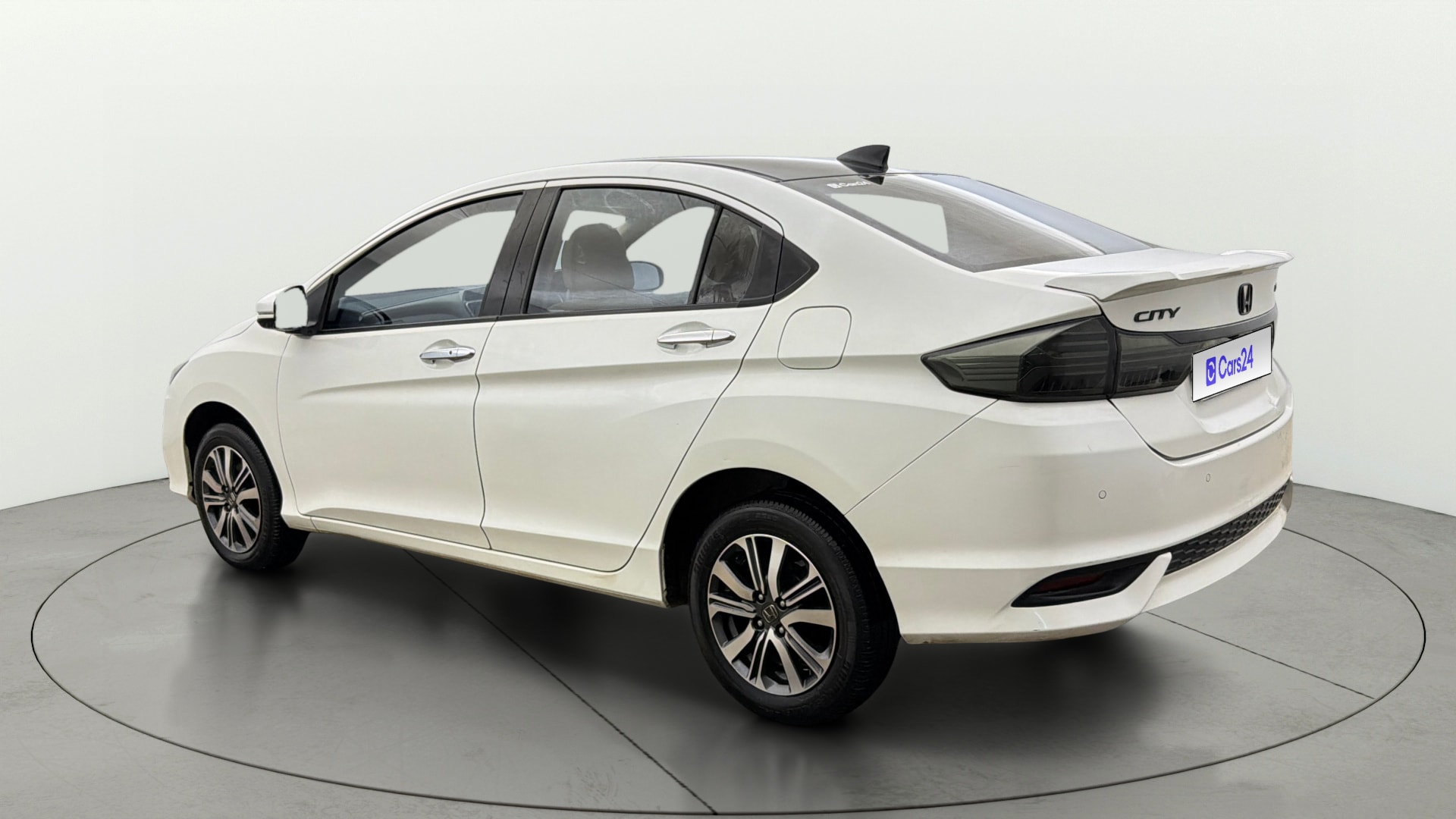 View 2022 Honda City ZX MT Diesel Anniversary Edition Image 2 Used 2022 Honda City ZX MT Diesel Anniversary Edition Image 2