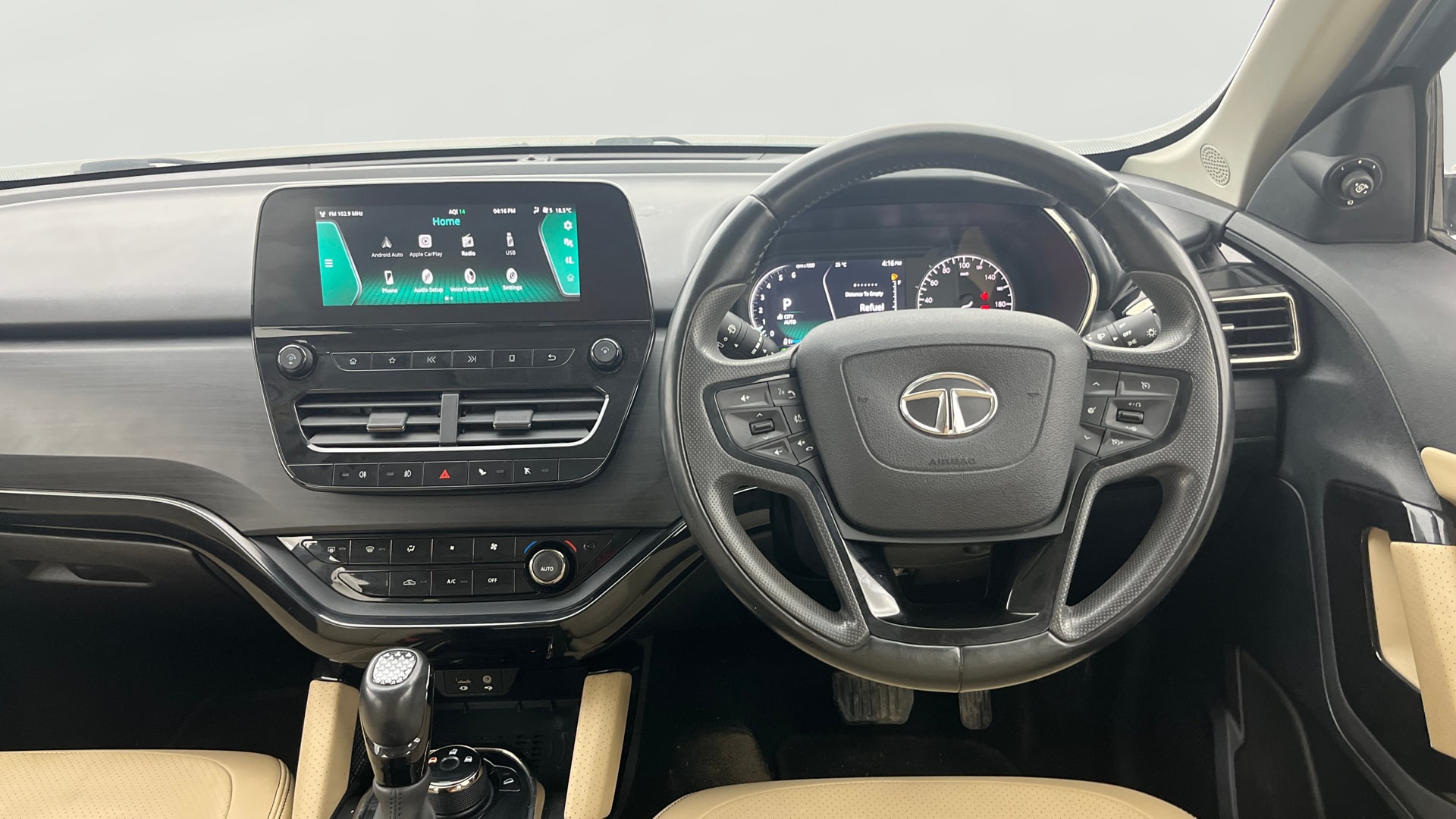View 2022 Tata Safari XZA Plus Image 14 Used 2022 Tata Safari XZA Plus Image 14