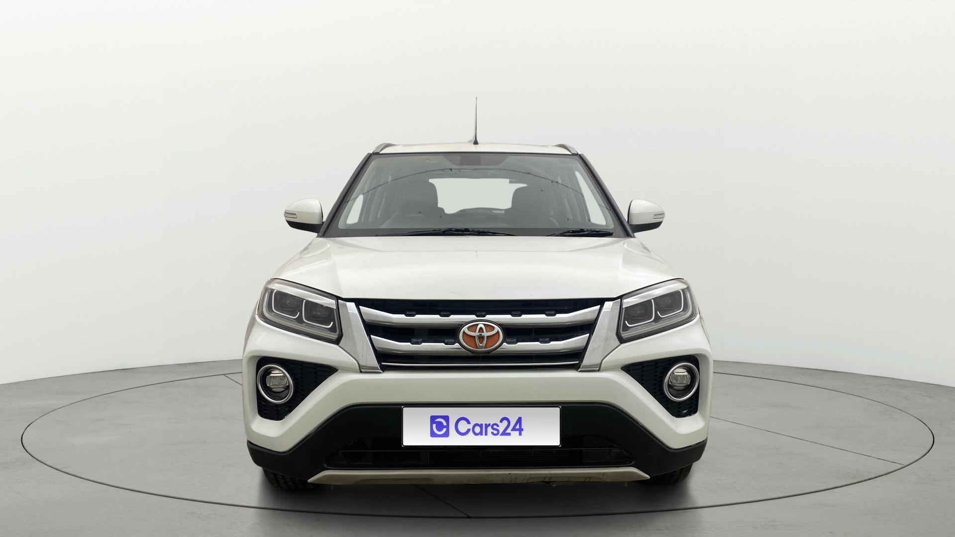 View 2022 Toyota Urban Cruiser Premium AT Image 1 Used 2022 Toyota Urban Cruiser Premium AT Image 1